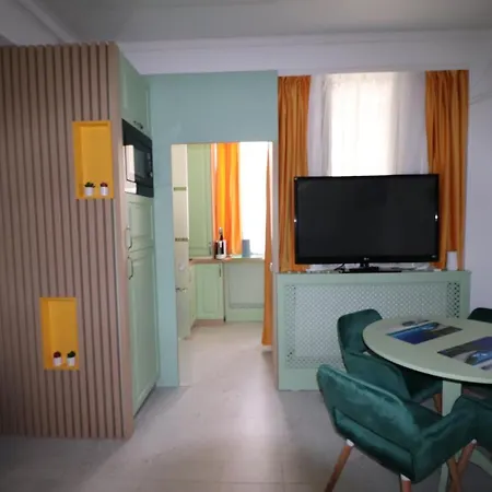 Honey Studio Appartamento Năvodari